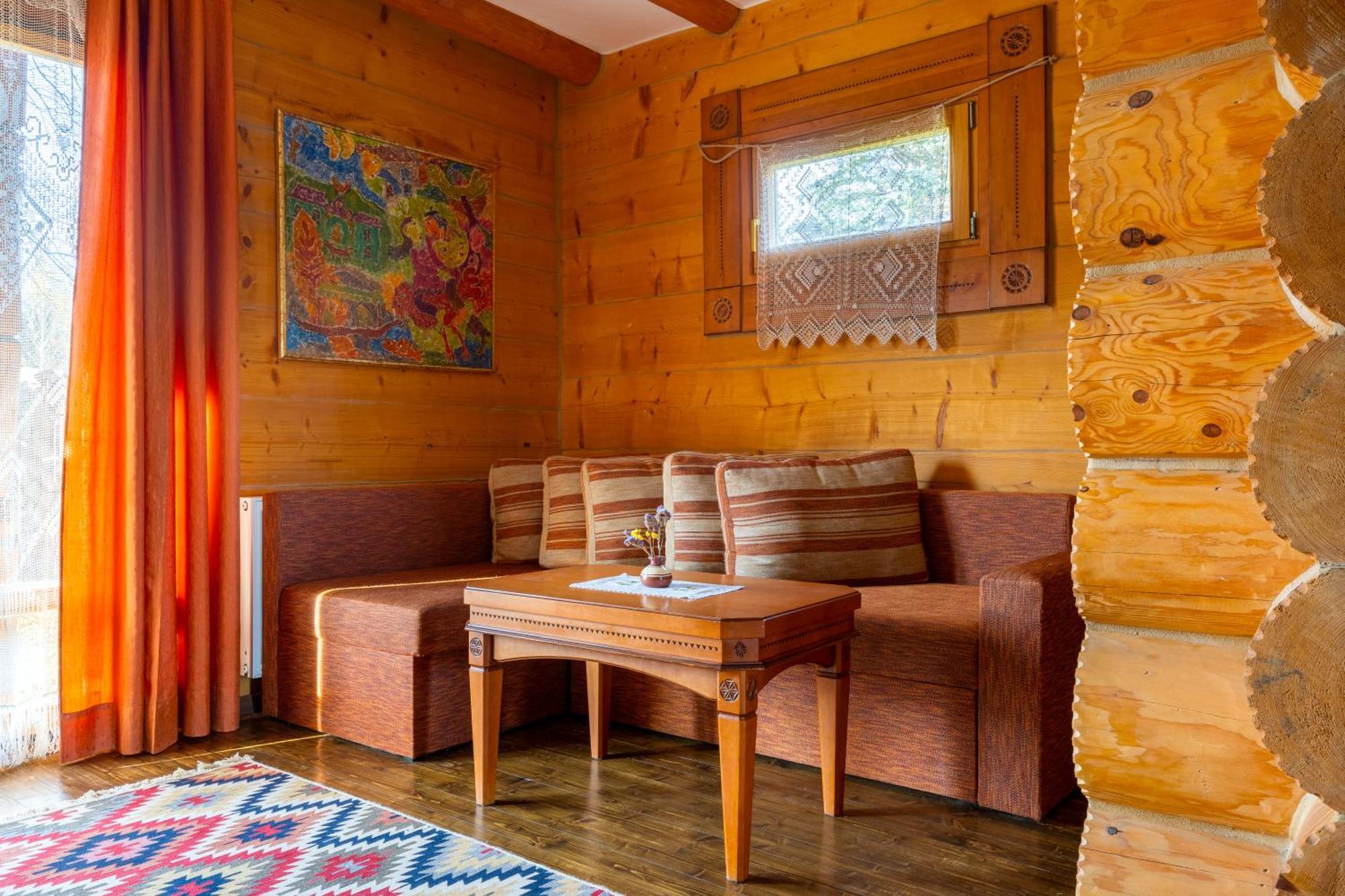 Koruna Tatariv Habitación foto